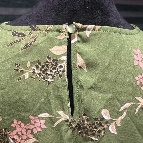 Studio B Women’s Green Floral Half Ruffled Sleeve Fitted Waist Midi Dress Medium - Picture 7 of 10